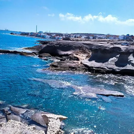 Sea House Tajao *